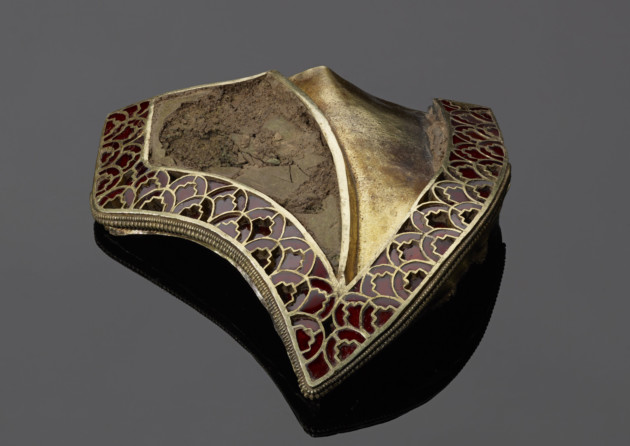 Gold mount decorated with very fine cloisonné garnets.