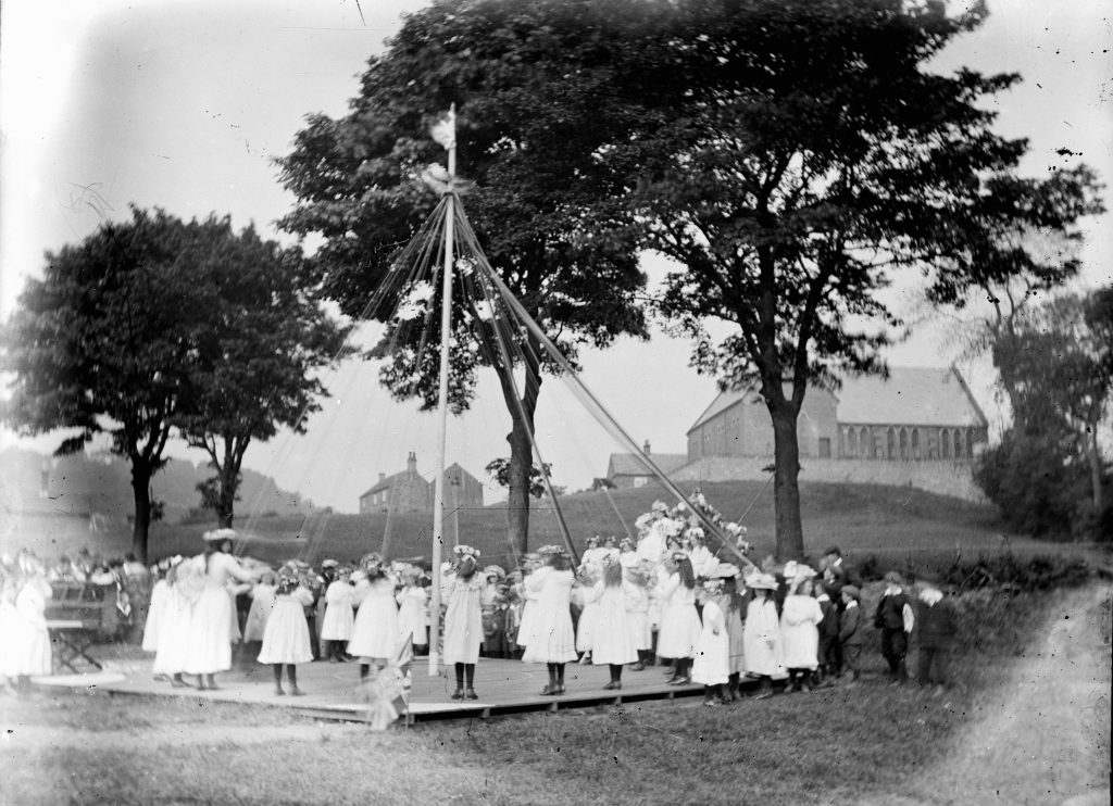 An Edwardian May Day celebration. Credit: Social History Archive